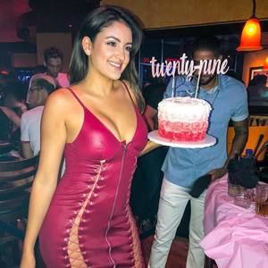 Meet your Posher, Pierina